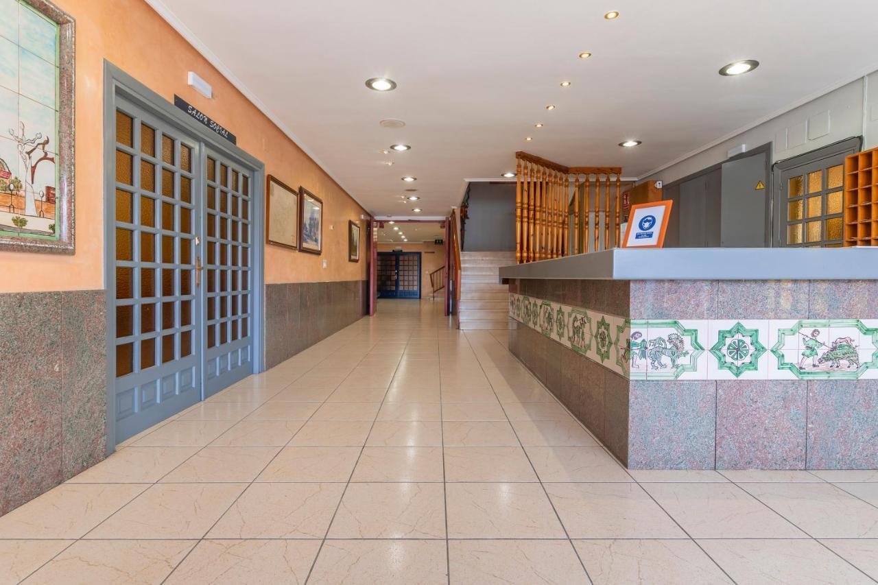 Hotel Sierra De Arcos Andorra Bagian luar foto